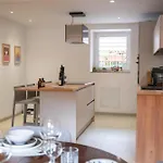 Rose Des Vents Bed & Breakfast 3*